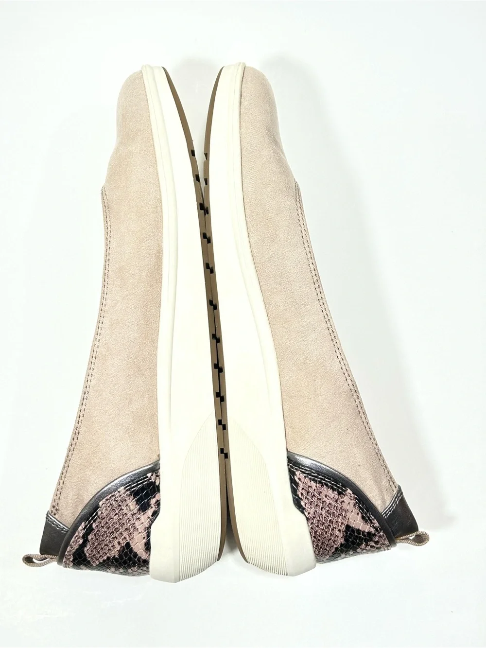Naturalizer Harris Women’s Size 8.5 M US Shoes Synthetic Beige Comfort Flats